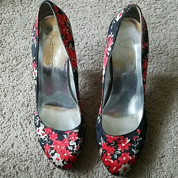 Shoes - Picture 1 of 3